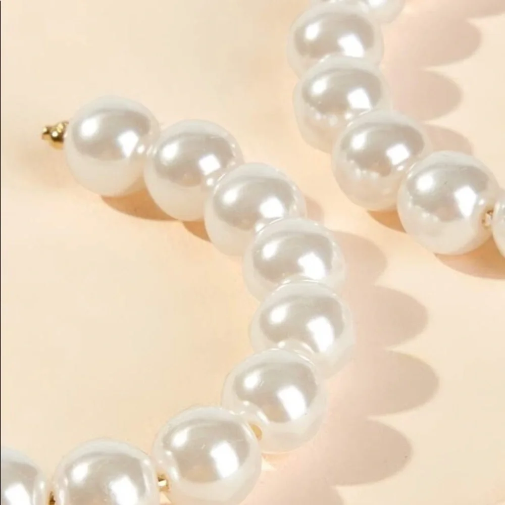 3/$30 💛 Faux Pearl Hoop Earrings